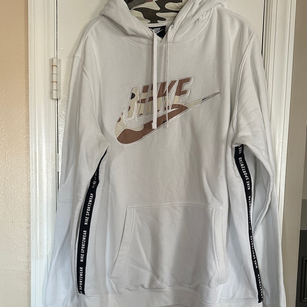 Nike Men’s White Crewneck Hoodie with Brown Camo Logo